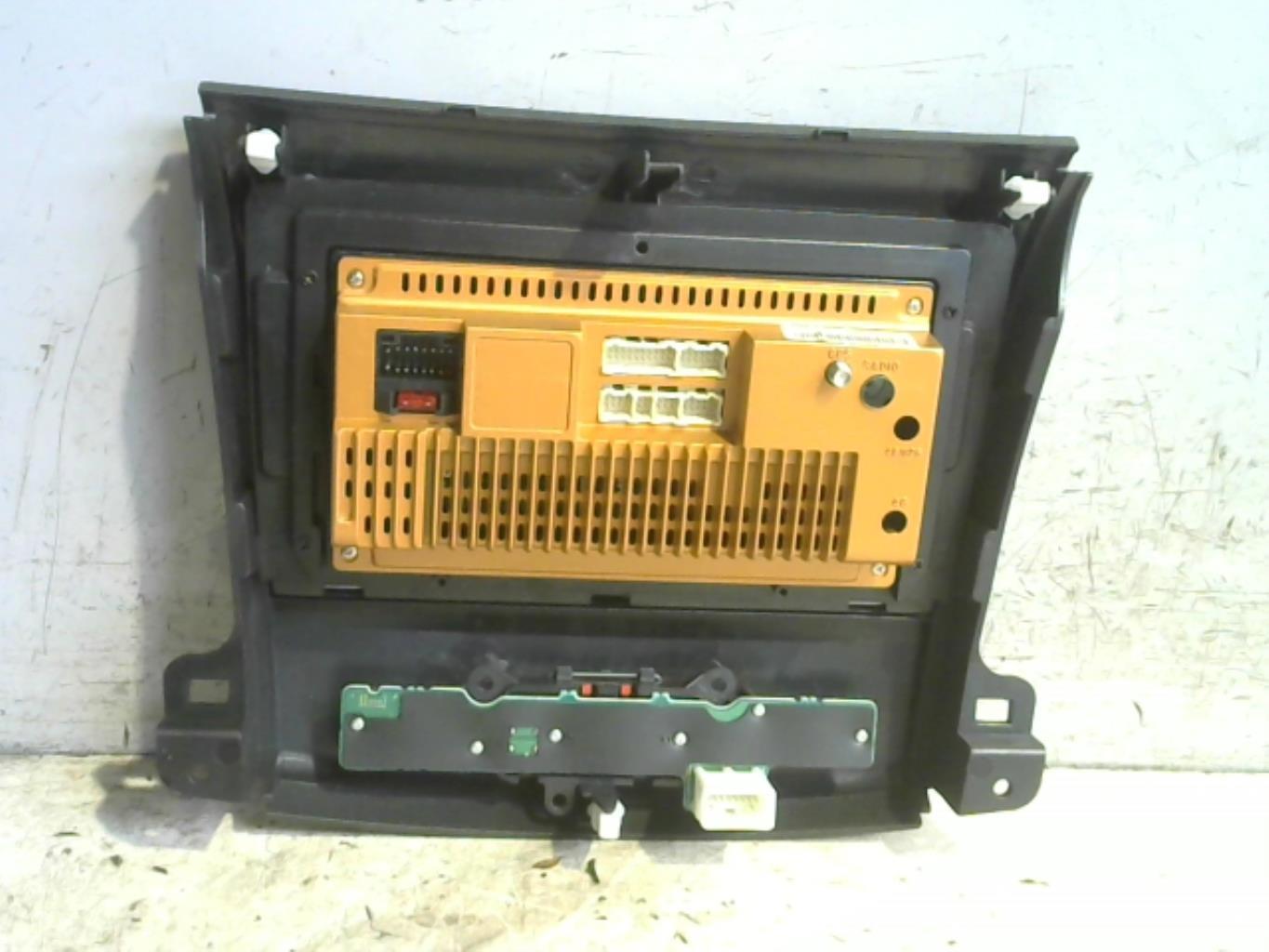 Ecran GPS MITSUBISHI OUTLANDER 2 PHASE 1 Diesel - 1
