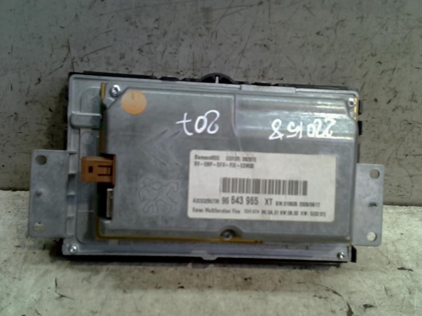 Ecran GPS PEUGEOT 207 PHASE 2 Diesel - 1