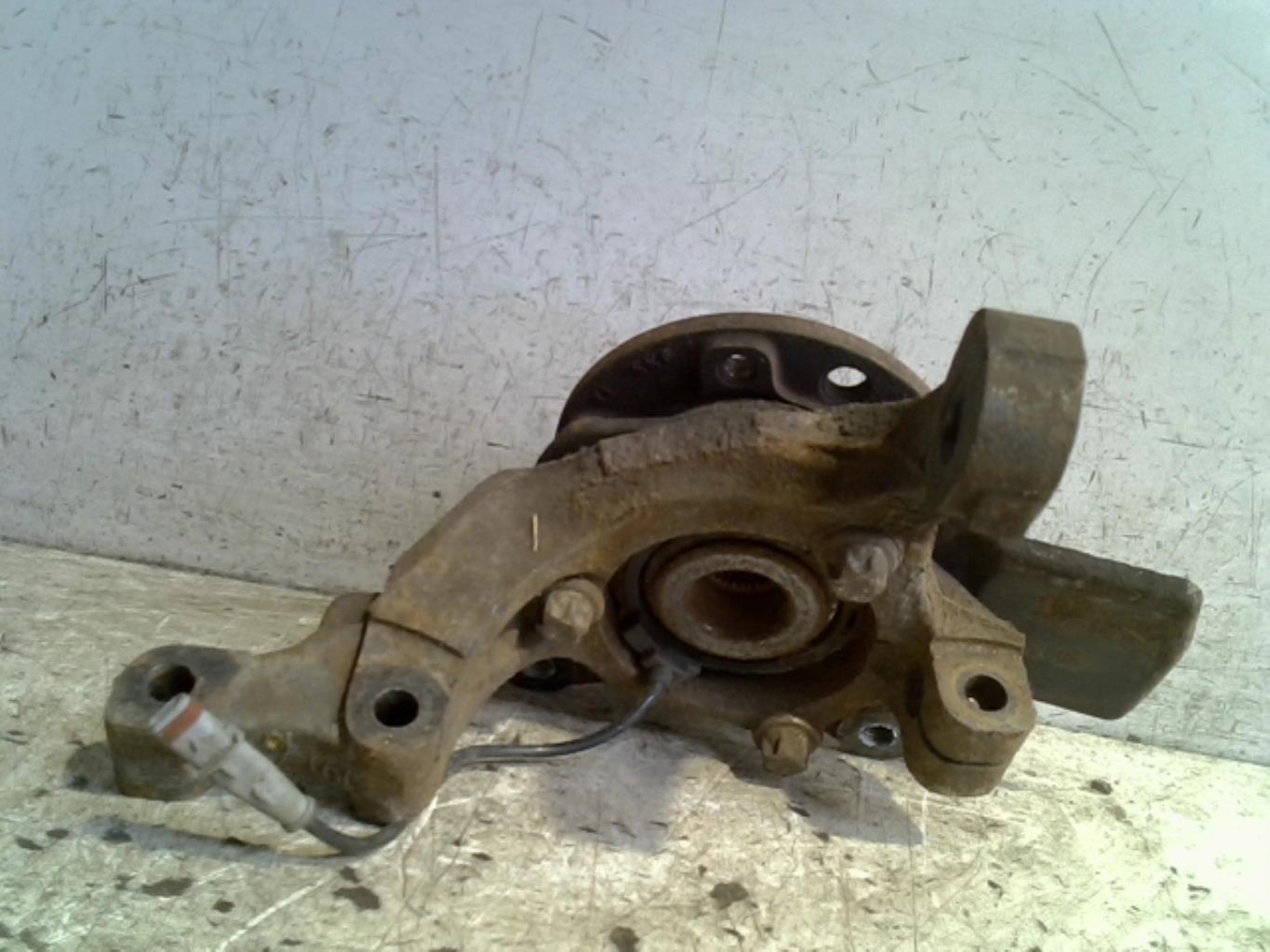 Fusee avant droit OPEL ASTRA H GTC PHASE 2 Essence - 1