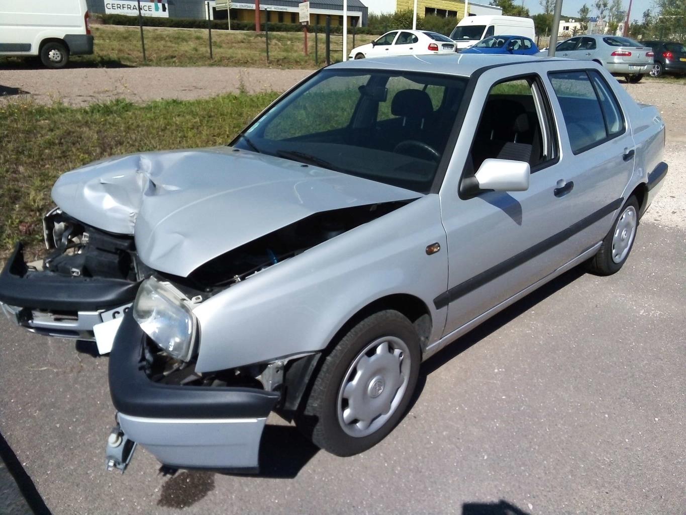 Moteur VOLKSWAGEN VENTO Essence - 1