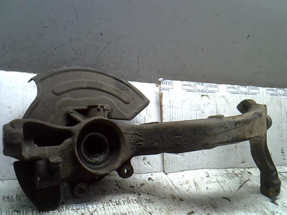 Fusee avant droit VOLKSWAGEN PASSAT 4 PHASE 2 Diesel - 1
