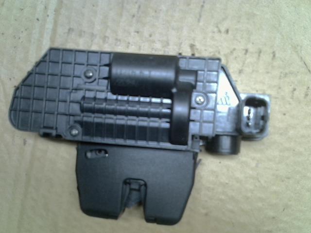 Serrure de hayon CITROEN DS3 PHASE 1 Diesel - 1