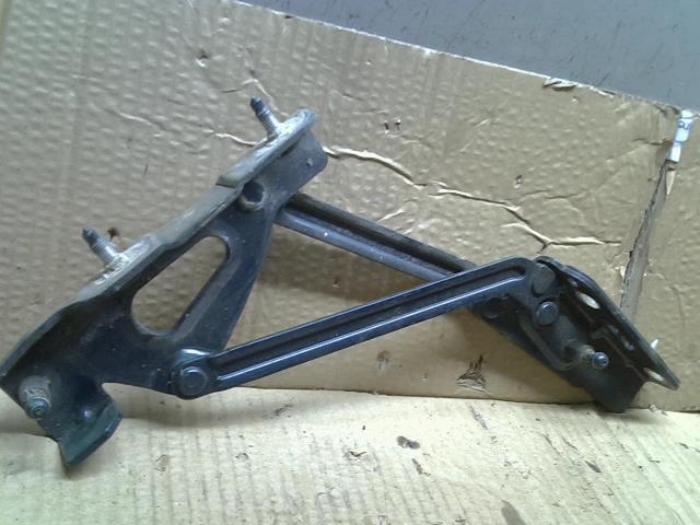 Charniere de capot PEUGEOT 407 COUPE Diesel - 1