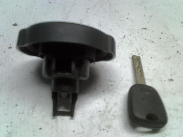 Bouchon de carburant CITROEN C5 2 Diesel - 1