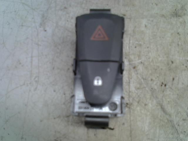 Bouton de warning DACIA SANDERO 2 PHASE 1 Essence - 1