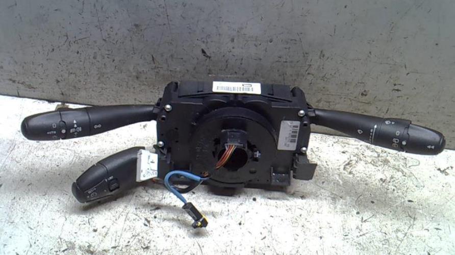 Image Com (Bloc Contacteur Tournant+Commodo Essuie Glace+Commodo Phare) - PEUGEOT 207