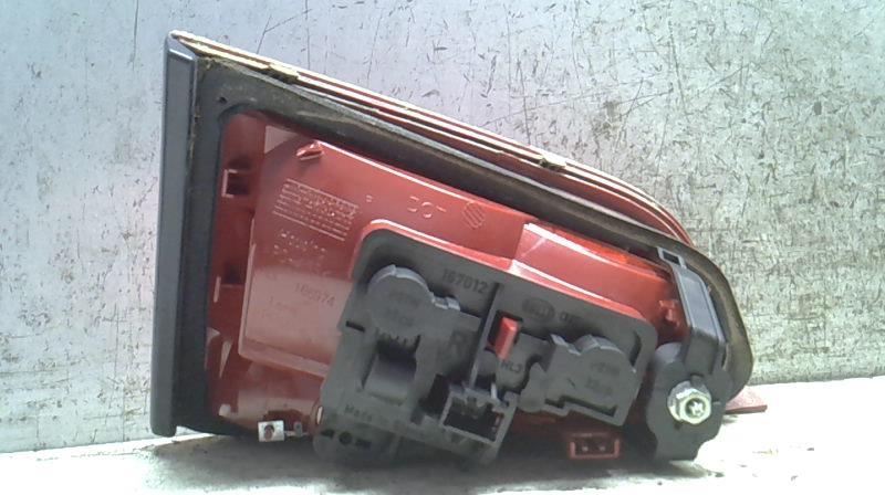 Feu arriere secondaire droit (feux) AUDI A4 3 PHASE 1 Diesel - 1