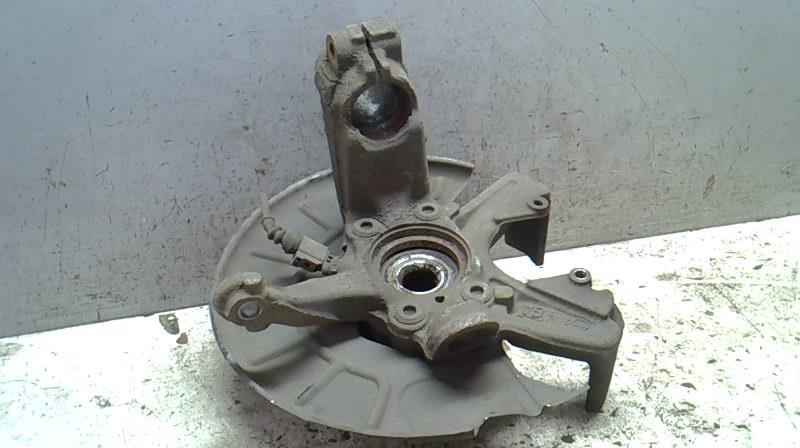 Fusee avant gauche VOLKSWAGEN JETTA 3 Diesel - 1