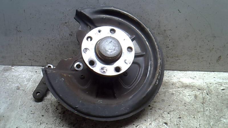 Fusee arriere gauche VOLKSWAGEN JETTA 3 Diesel - 1