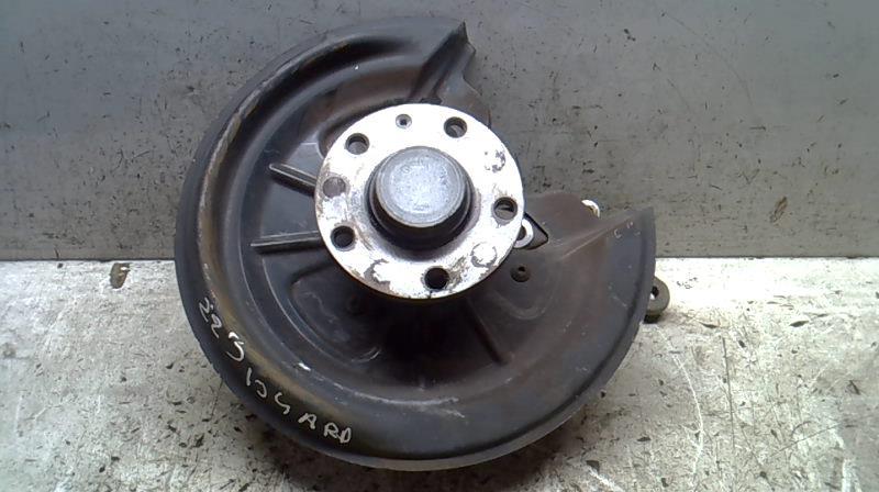 Fusee arriere droit VOLKSWAGEN JETTA 3 Diesel - 1