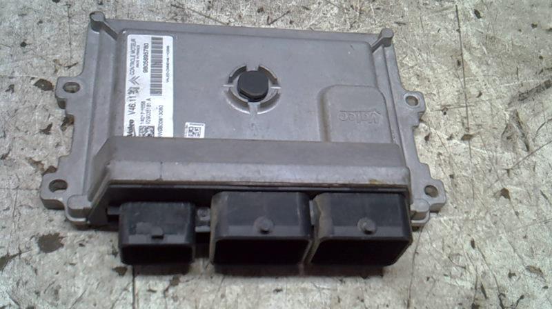 Calculateur CITROEN C3 2 PHASE 2 Essence - 1