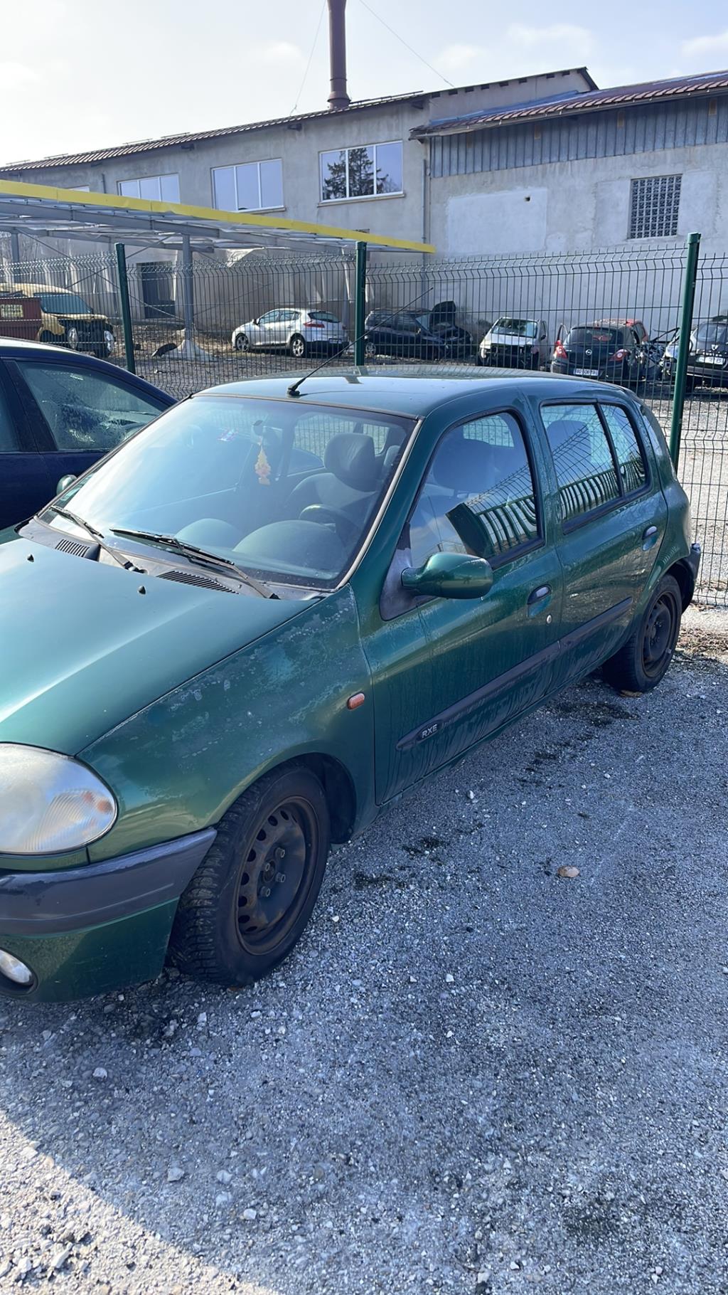 Porte avant droit RENAULT CLIO 2 PHASE 1 Essence - 1