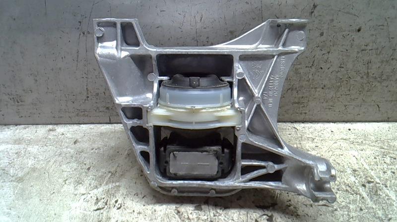 Support moteur droit PEUGEOT 308 2 PHASE 2 Diesel - 1