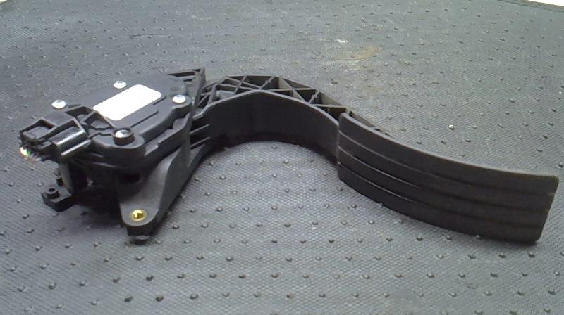 Pedale d'accelerateur RENAULT CLIO 4 PHASE 1 Diesel - 1