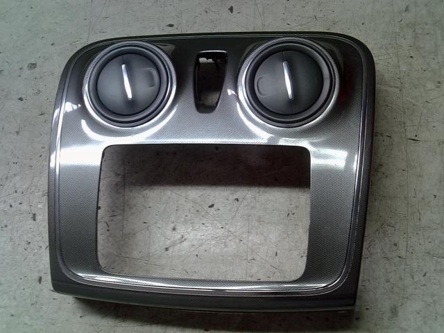 Console central (interieur plastique) DACIA SANDERO 2 PHASE 2 Essence - 1