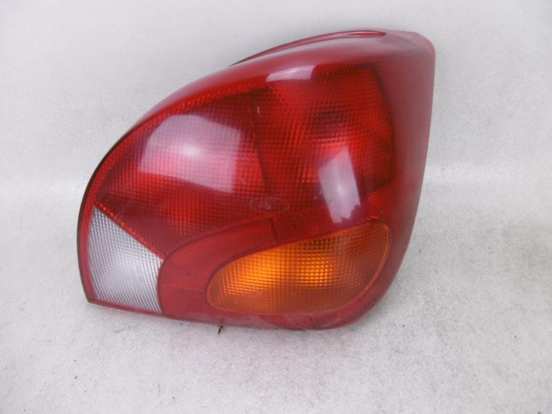 Fanale posteriore principale destro (luci) FORD FIESTA 4  - 1