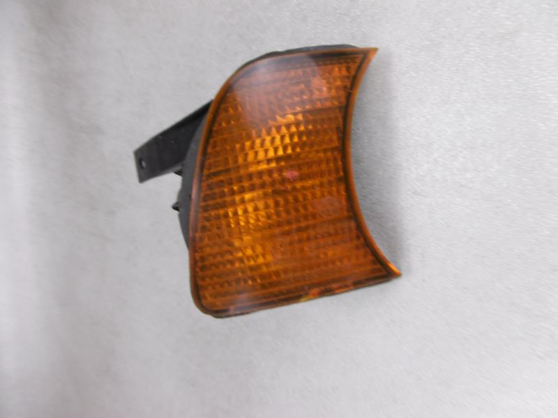 Gruppo ottico anteriore secondario destro (luci)(freccia) BMW SERIE 5 E34  - 1