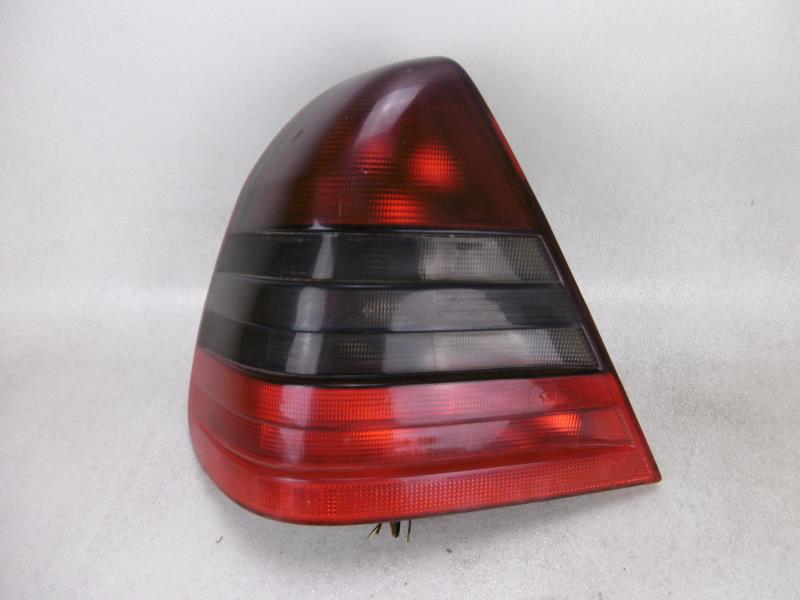 Fanale posteriore principale sinistro (luci) MERCEDES CLASSE C 202  - 1
