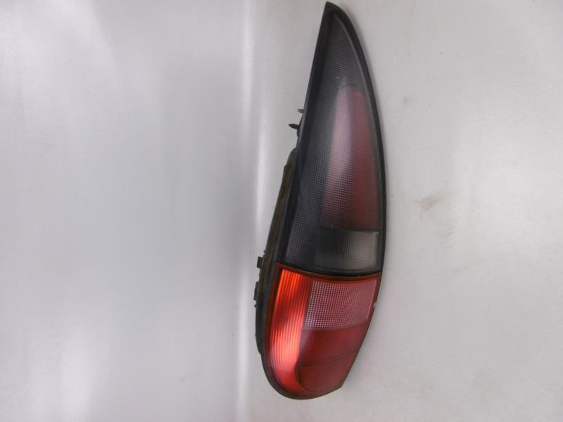 Fanale posteriore principale sinistro (luci) RENAULT LAGUNA 1 PHASE 1 BREAK  - 1