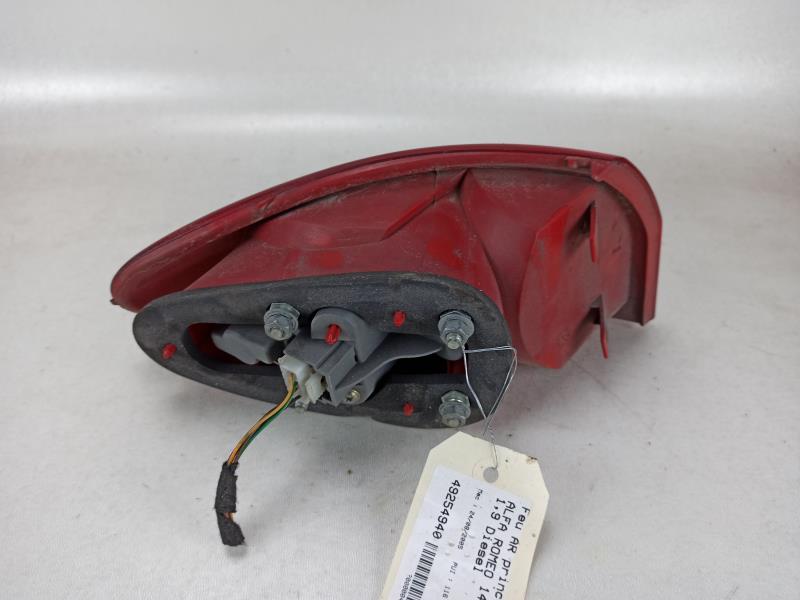 Fanale posteriore principale destro (luci) ALFA ROMEO 147 PHASE 2 Diésel - 1