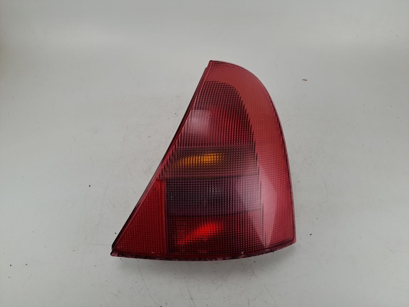 Fanale posteriore principale destro (luci) RENAULT CLIO 2 PHASE 1 Diésel - 1