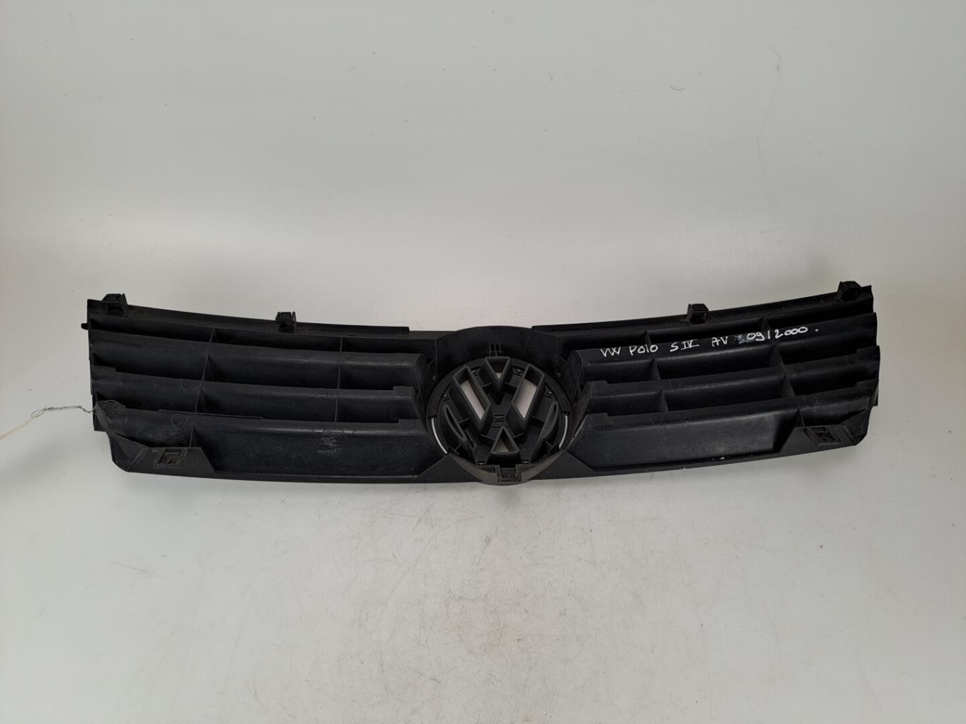 Calandre VOLKSWAGEN POLO 4 PHASE 1 Essence - 1