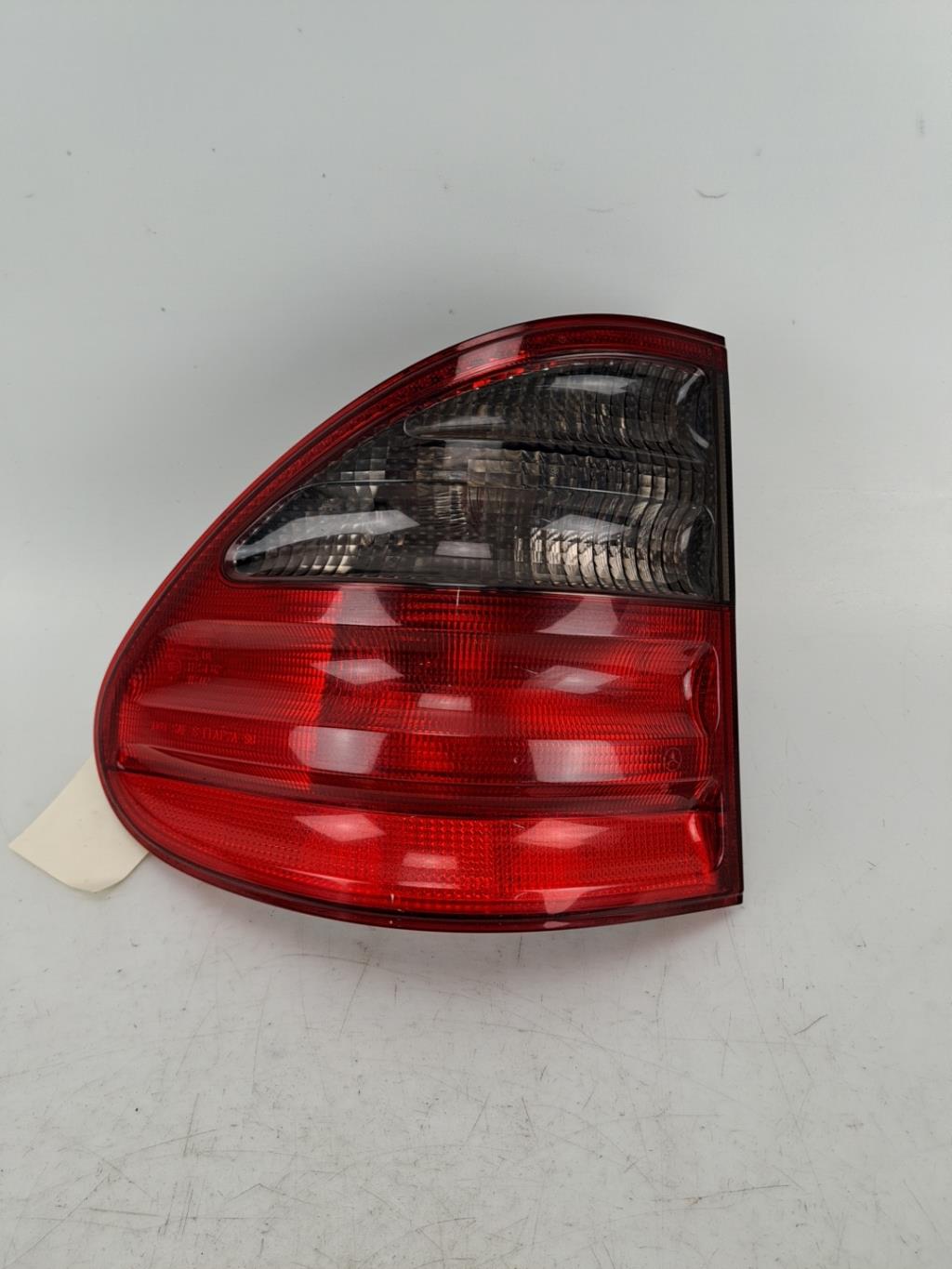 Fanale posteriore principale sinistro (luci) MERCEDES CLASSE E 210 PHASE 2 BREAK Diésel - 1