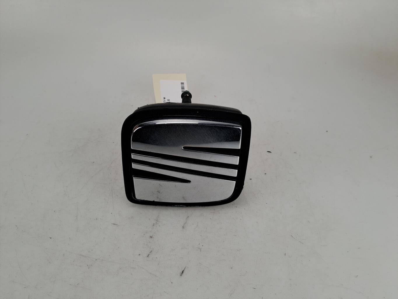 Serrure de coffre SEAT LEON 1 Essence - 1