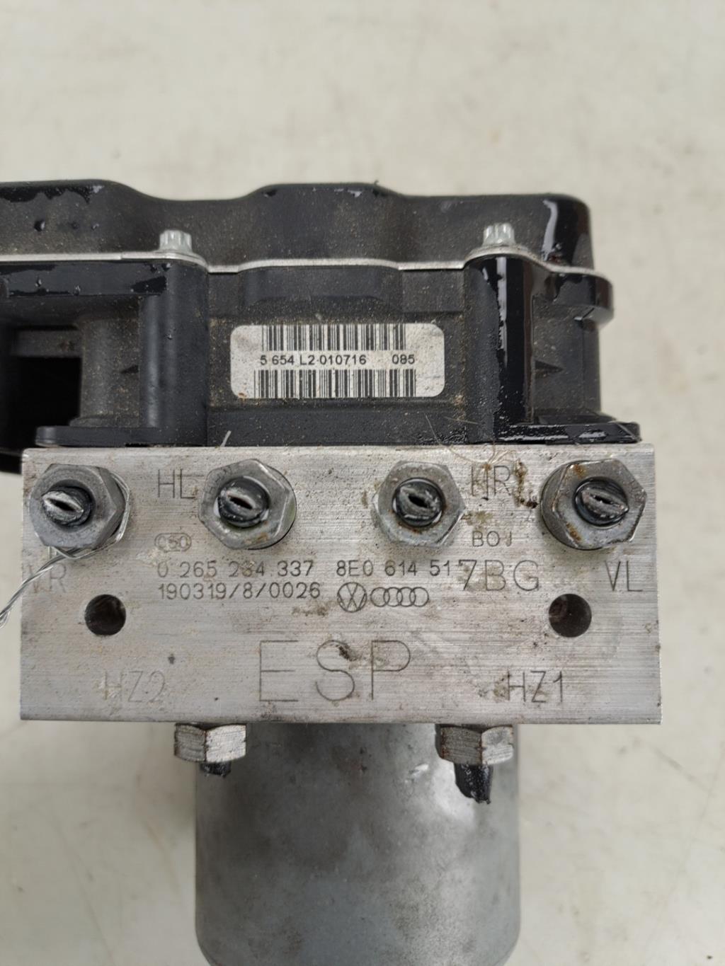 Bloc ABS (freins anti-blocage) AUDI A4 2 CABRIO PHASE 2 Diesel - 1
