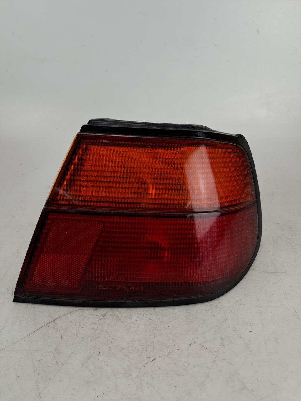 Fanale posteriore principale destro (luci) NISSAN ALMERA 1 PHASE 1 Gasolina - 1