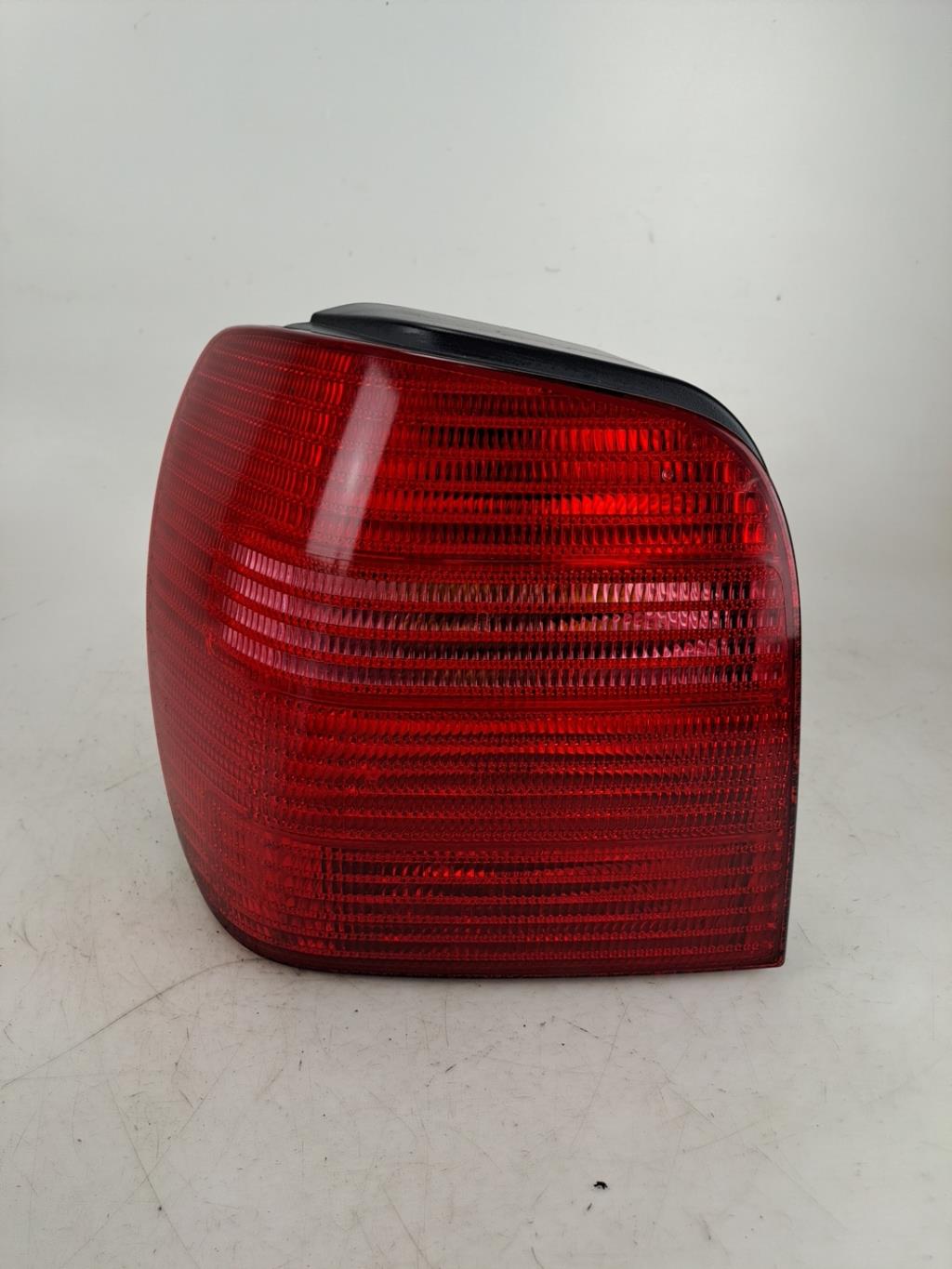 Fanale posteriore principale sinistro (luci) VOLKSWAGEN POLO 3 PHASE 2 Gasolina - 1