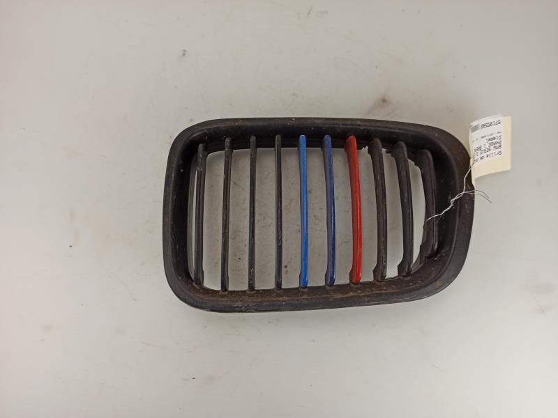 Grille de calandre gauche BMW SERIE 3 E46 TOURING PHASE 1 BREAK Diesel - 1