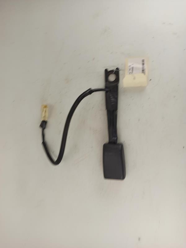 Aggancio cintura sicurezza anteriore sinistro TOYOTA YARIS 2 PHASE 1  - 1