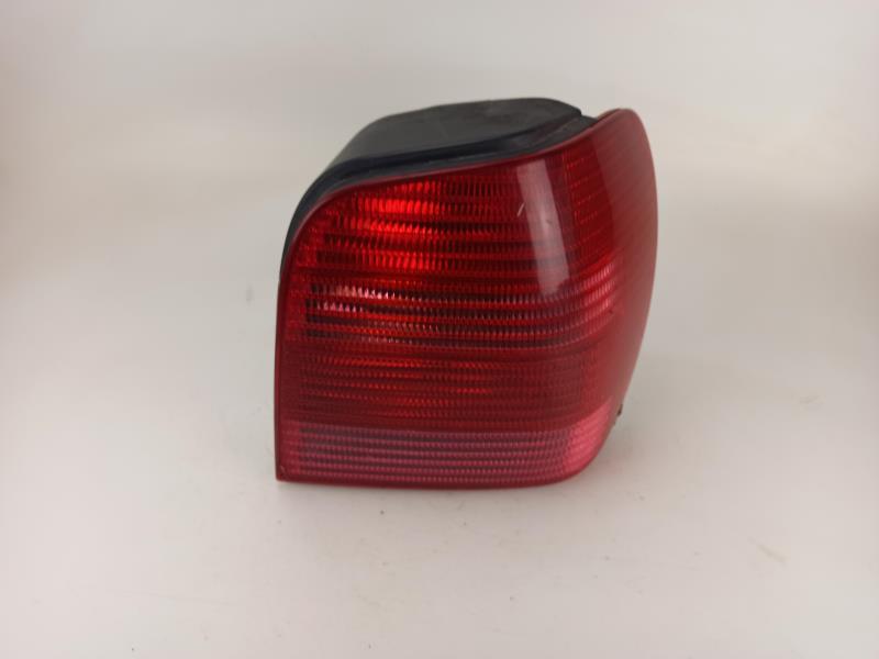 Fanale posteriore principale destro (luci) VOLKSWAGEN POLO 3 PHASE 2 Diésel - 1