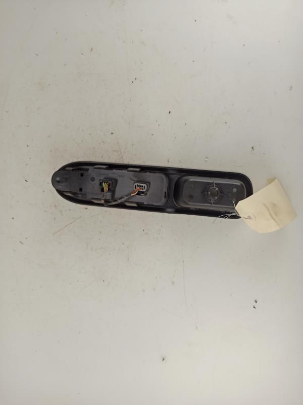Interruttore lavacristalli anteriore sinistro PEUGEOT 407 PHASE 1 BREAK Diésel - 1