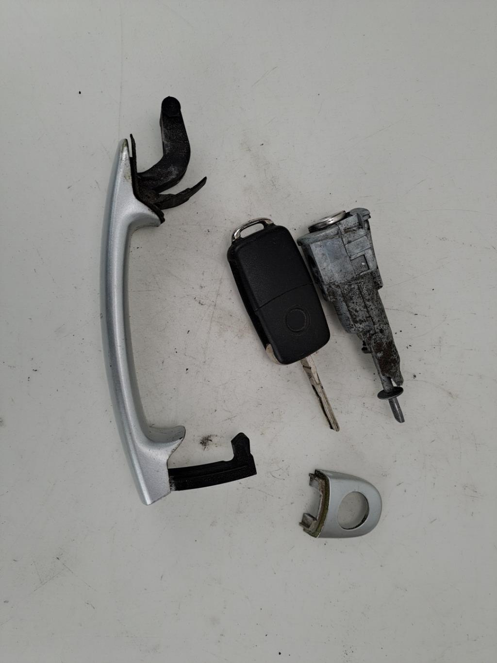 Maniglia portiera anteriore sinistra SEAT IBIZA 4 ST PHASE 1 BREAK Diésel - 1