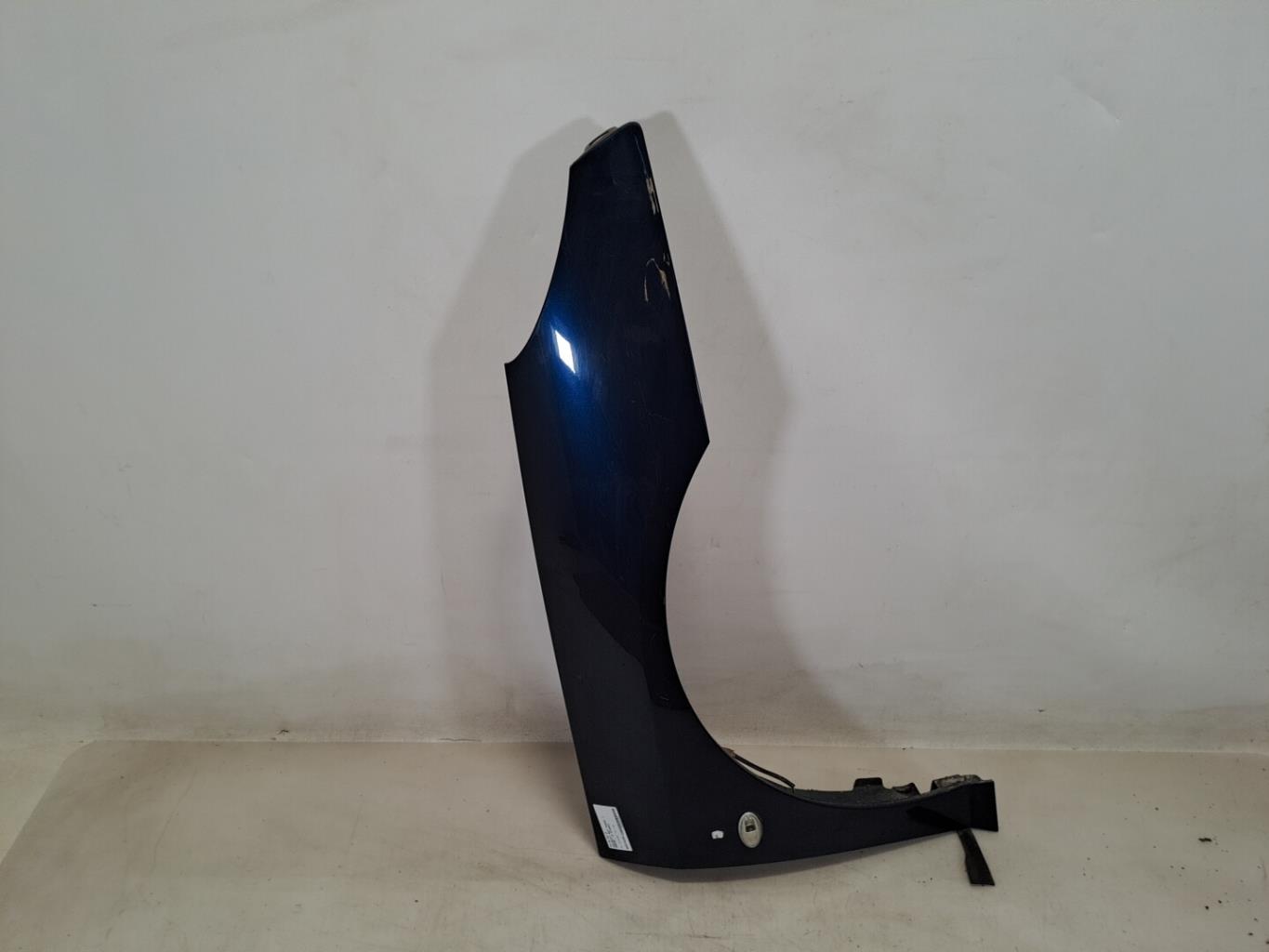 Parafango anteriore destro PEUGEOT 407 PHASE 1 BREAK Diésel - 1