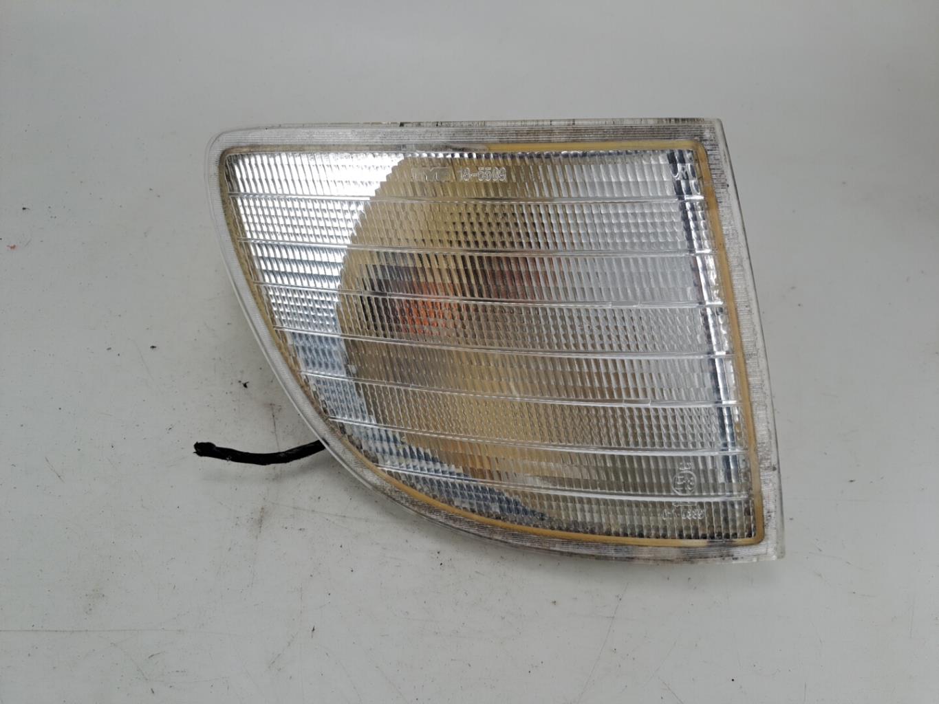 Gruppo ottico anteriore secondario destro (luci)(freccia) MERCEDES VITO 638 Diésel - 1