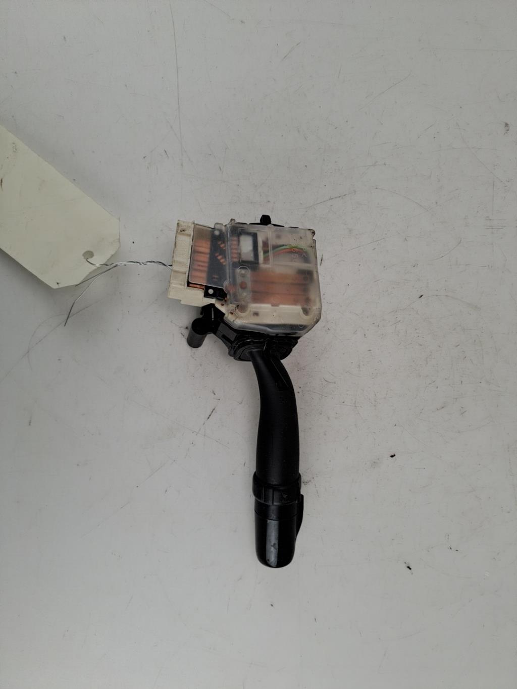 Commodo phare TOYOTA COROLLA VERSO 2 PHASE 1 Essence - 1