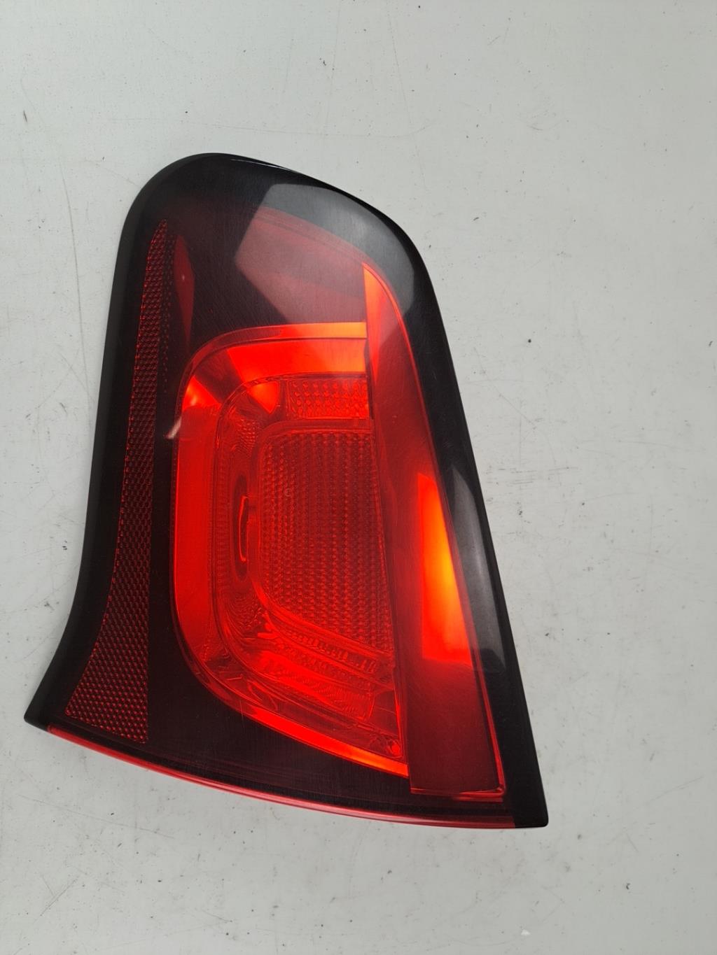 Feu arriere secondaire droit (feux) CITROEN C3 2 PHASE 1 Diesel - 1