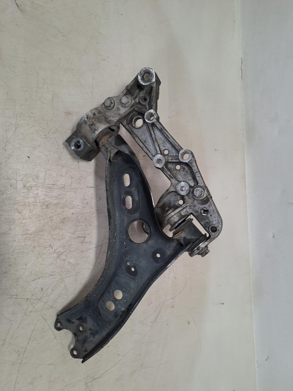 Triangle avant gauche AUDI A3 2 SPORTBACK PHASE 2 Diesel - 1