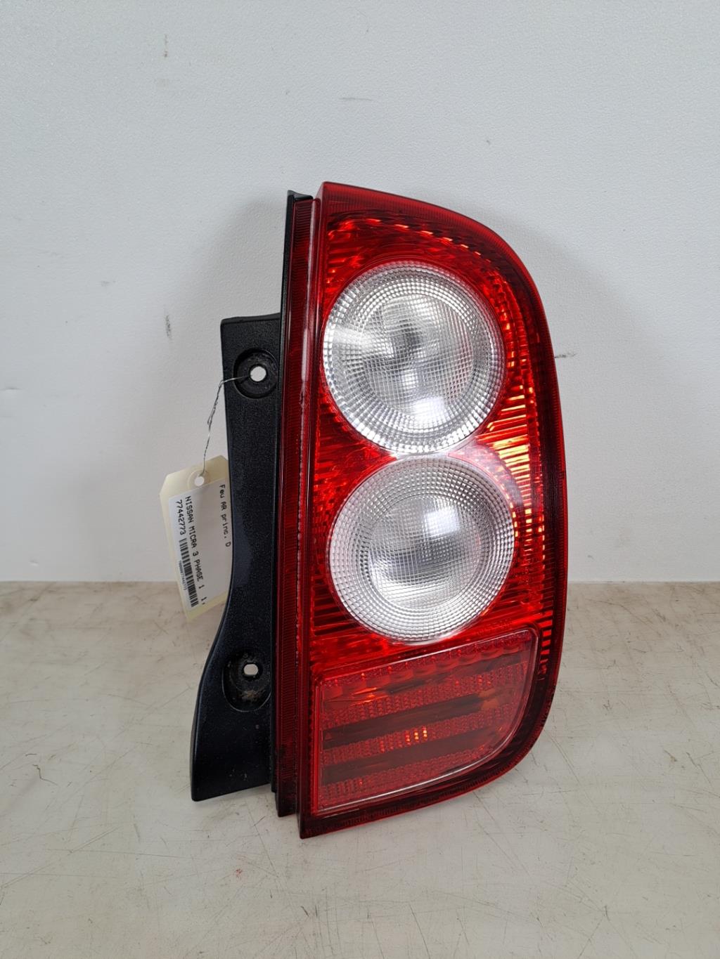 Fanale posteriore principale destro (luci) NISSAN MICRA 3 PHASE 1 Gasolina - 1