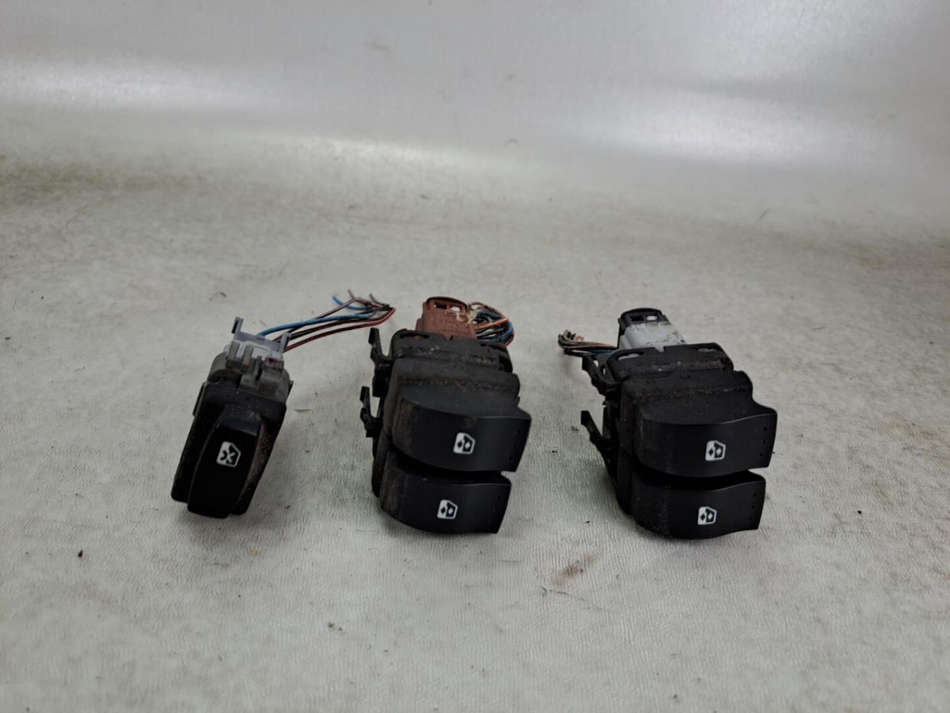 Interruttore lavacristalli anteriore sinistro RENAULT SCENIC 2 PHASE 1 Gasolina - 1