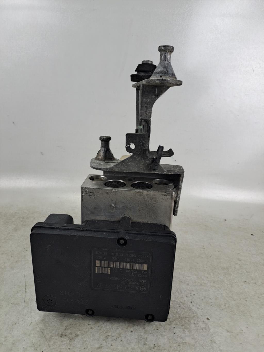 Blocco ABS (antibloccaggio freni) MERCEDES CLASSE C 203 PHASE 1 Diésel - 1