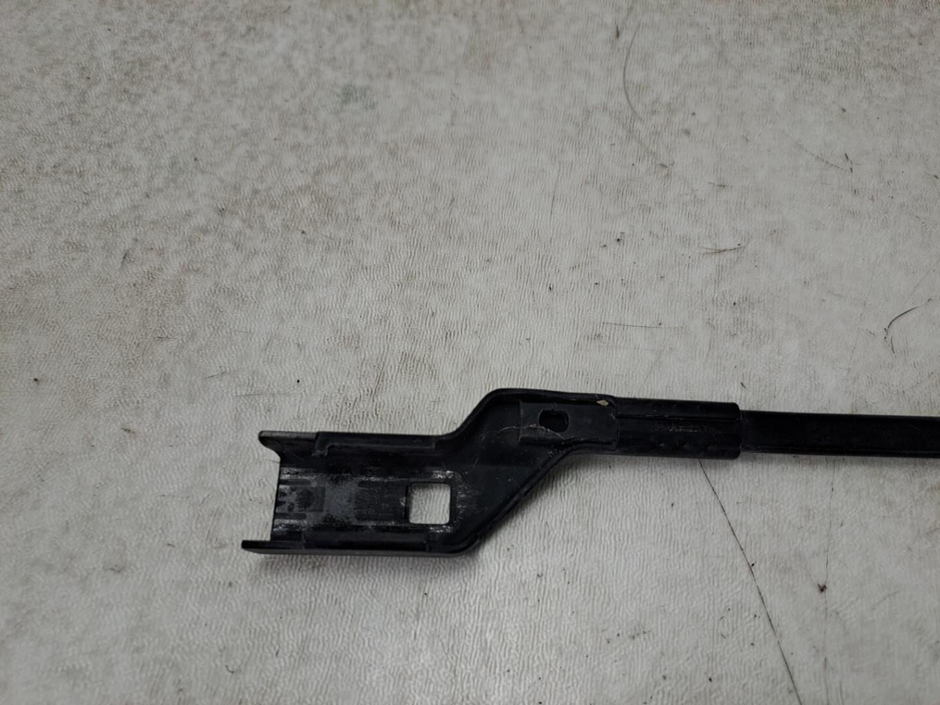 Braccio tergicristallo anteriore destro VOLKSWAGEN POLO 4 PHASE 2 Diésel - 1