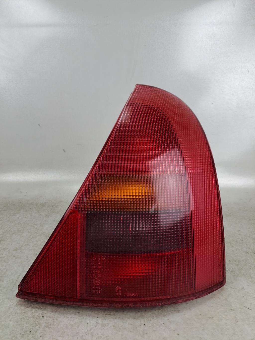 Fanale posteriore principale destro (luci) RENAULT CLIO 2 PHASE 1 Gasolina - 1