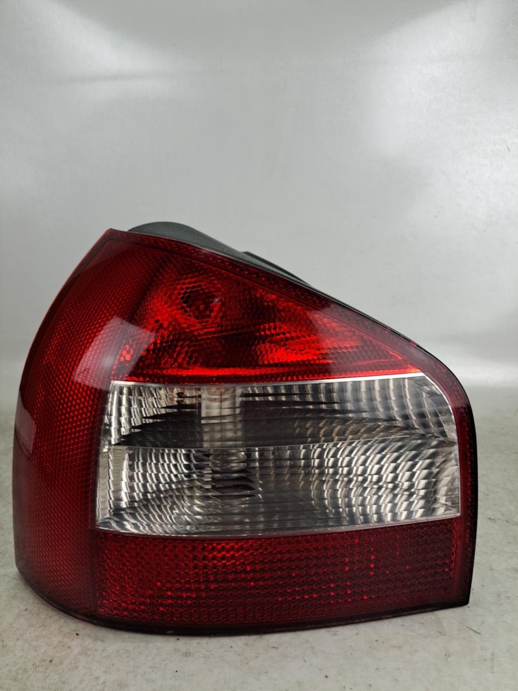 Fanale posteriore principale sinistro (luci) AUDI A3 1 PHASE 2 Diésel - 1