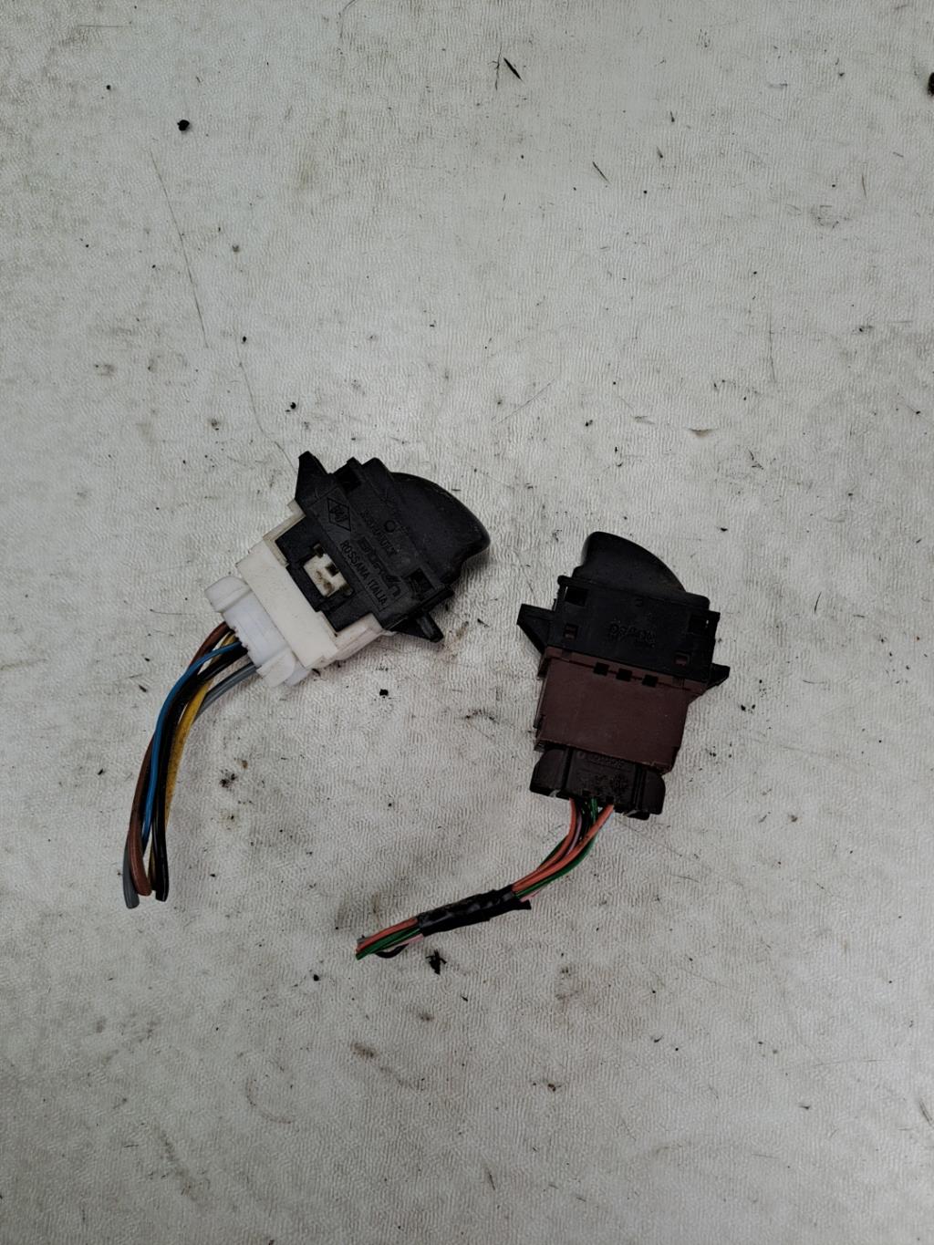 Interruttore lavacristalli anteriore sinistro RENAULT ESPACE 3 Diésel - 1