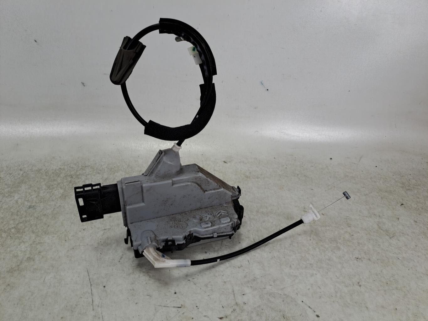Serrure arriere gauche CITROEN C3 2 PHASE 1 Essence - 1