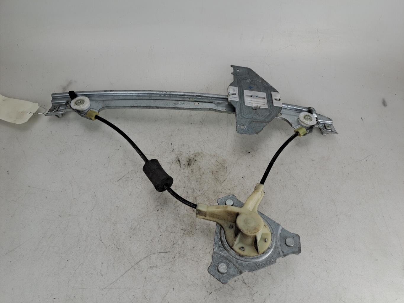 Alzacristalli manuale posteriore sinistro CITROEN C3 2 PHASE 1 Diésel - 1